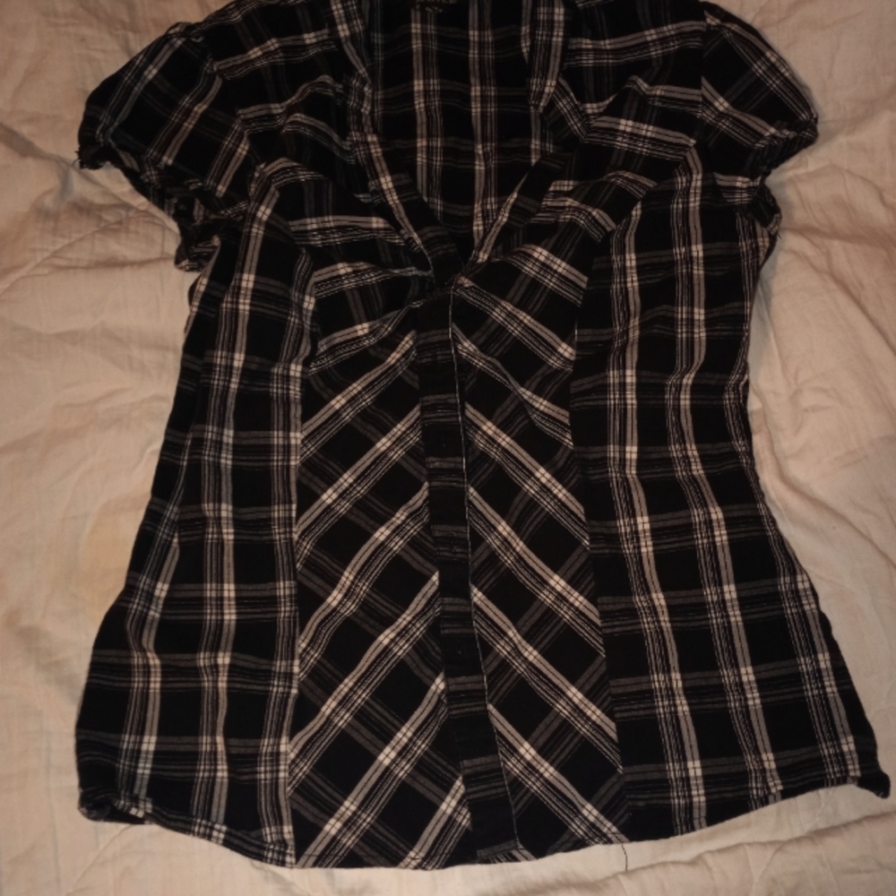 A. Byer medium black button up